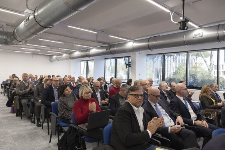 Graduation Ceremony 2025: il pubblico in sala durante la cerimonia; tra i presenti Alessandro Alfano