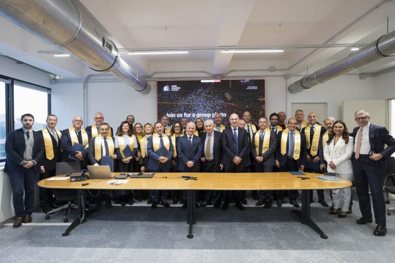 Foto di gruppo dei partecipanti all’Executive Program in Corporate Governance, con Alessandro Alfano
